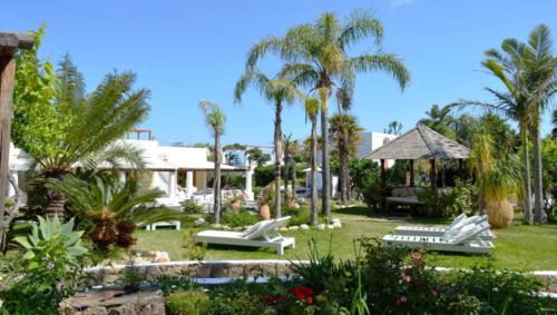 Garden swimming pool